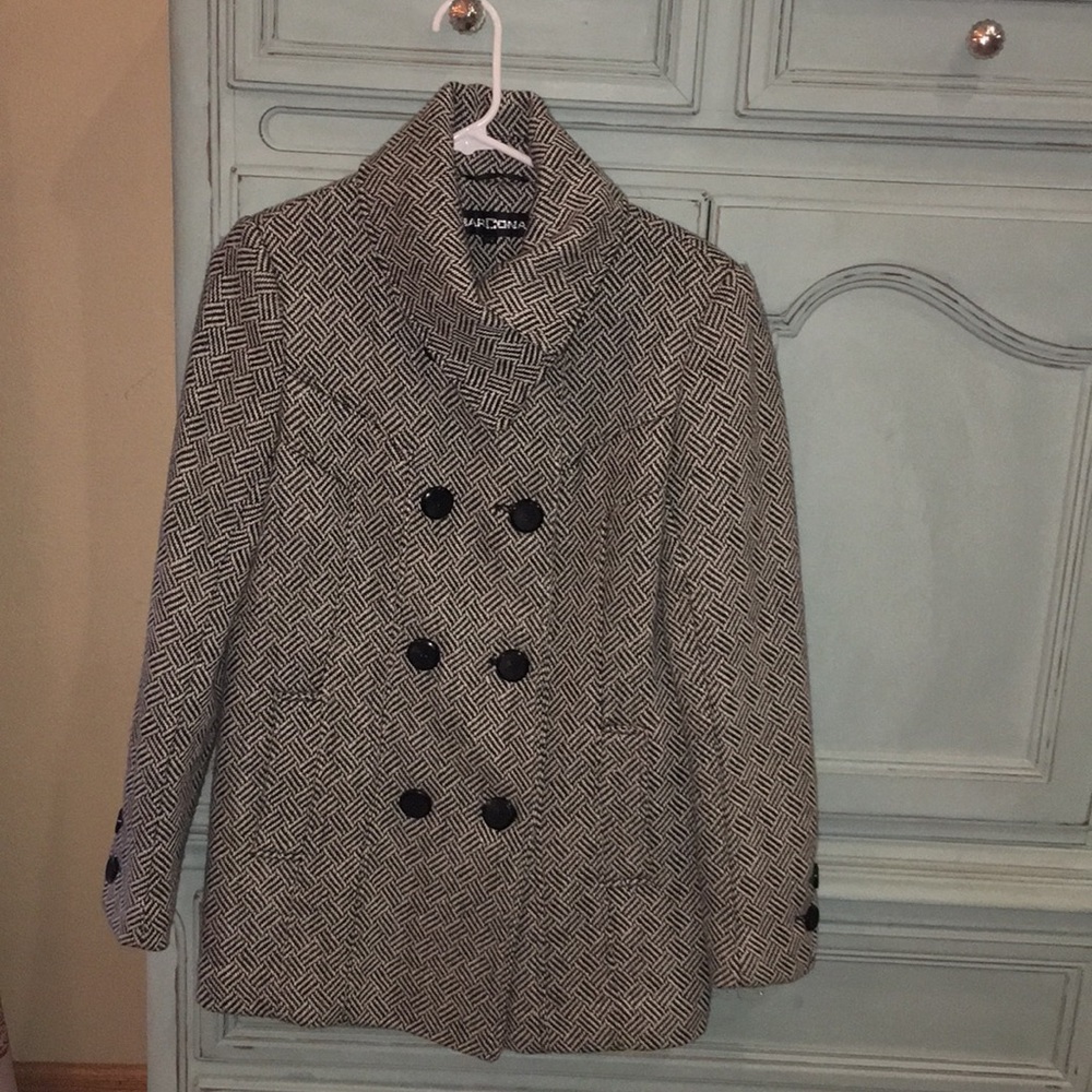 Beautiful/stylish coat!